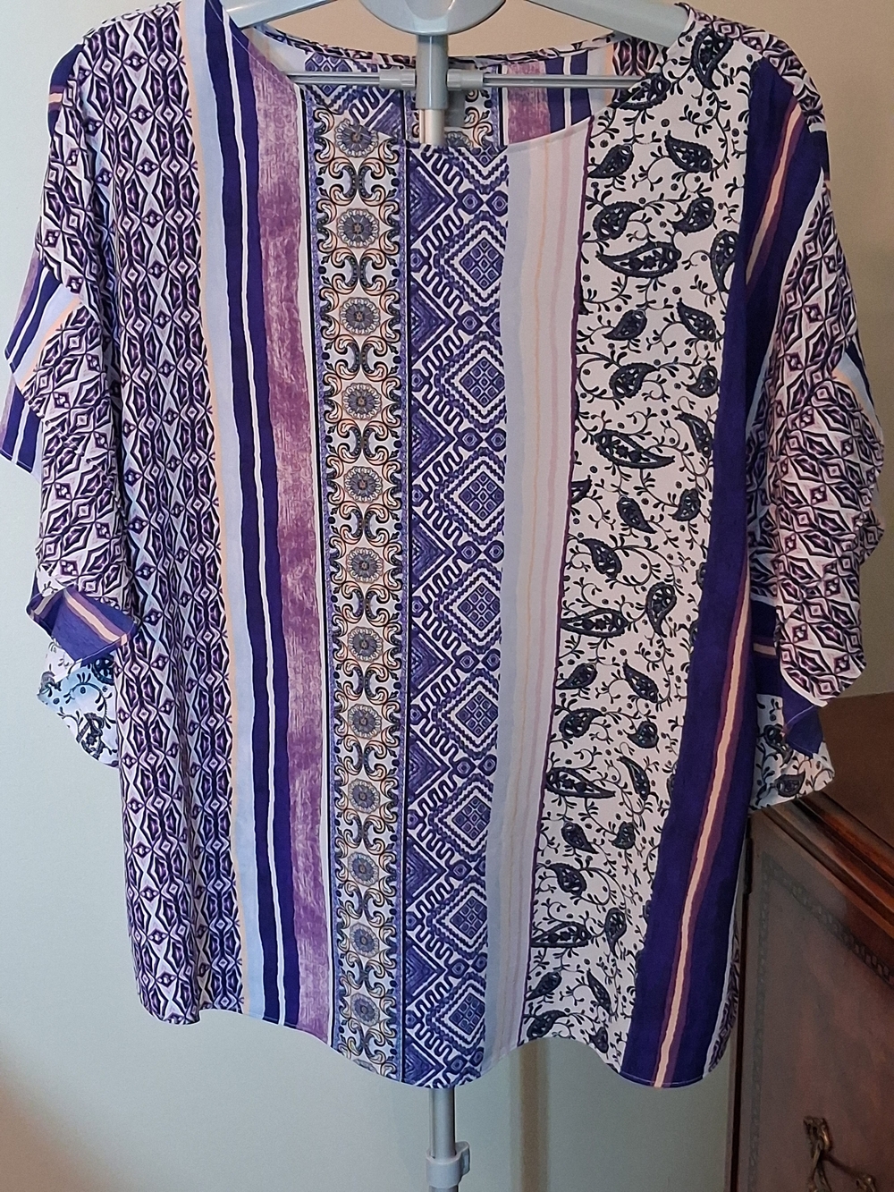 Chico's Purple & White Patterned Top Flutter Sleeves